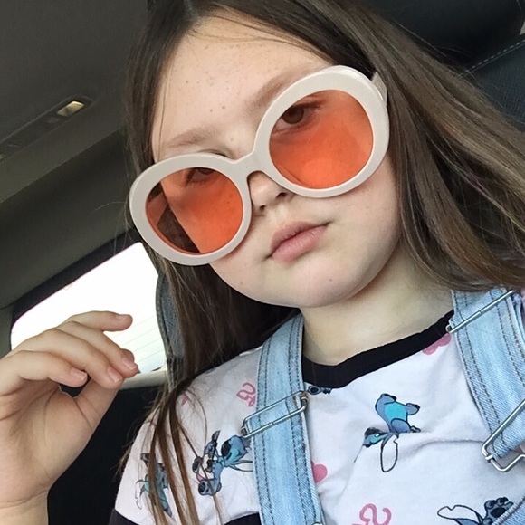 Meet your Posher, Kam - Picture 1 of 1